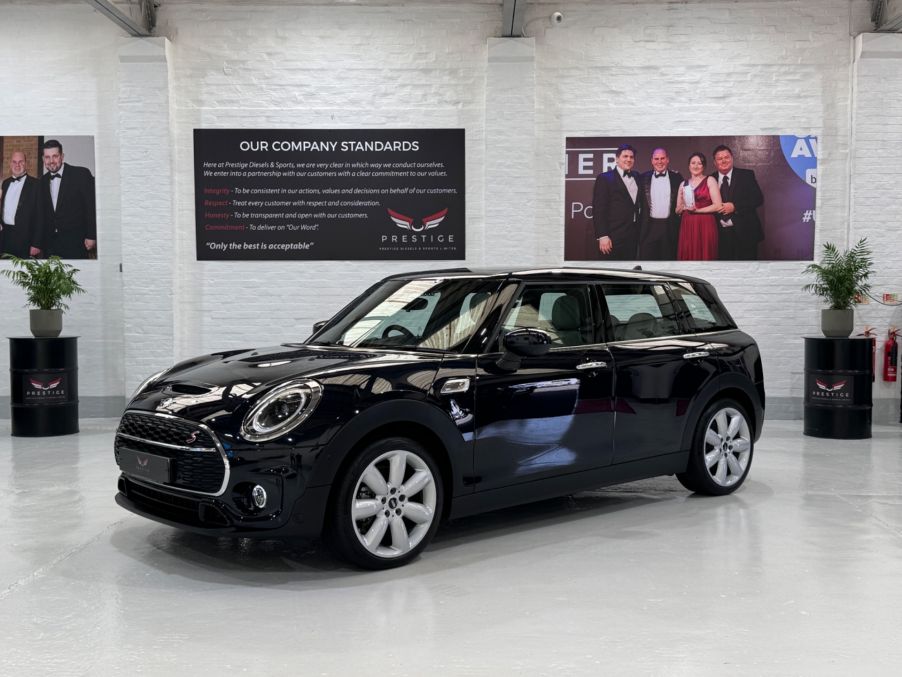 Used MINI CLUBMAN in Portsmouth, Hampshire for sale